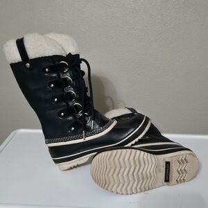SOREL tall leather shearling snow boots- waterproof size 7